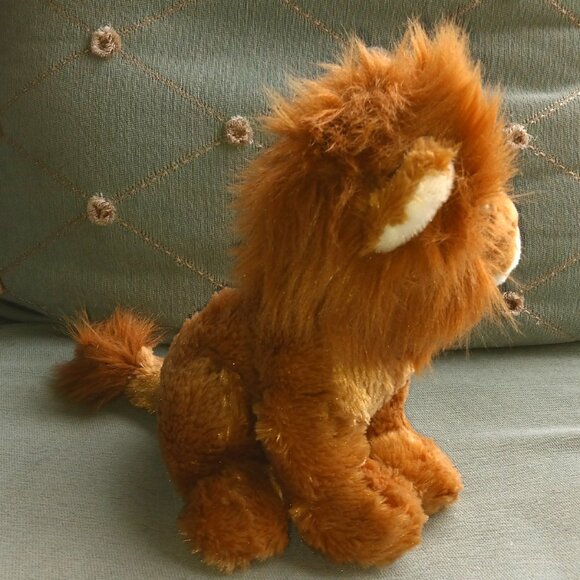 Big Eye Lion Stuffed Animal Plush Fiesta 9" Sitting A39276 NEW - Picture 4 of 5